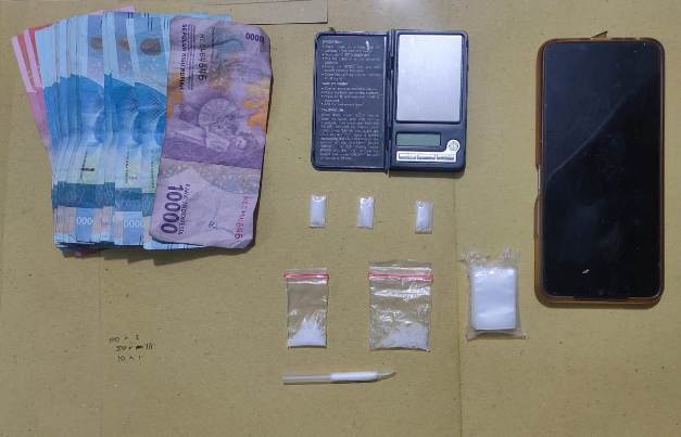 Polisi Ringkus Bandar Narkoba di Kembayan