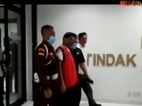 koruptor ditangkat di cafe di pontianak