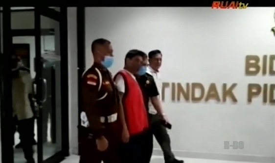 koruptor ditangkat di cafe di pontianak