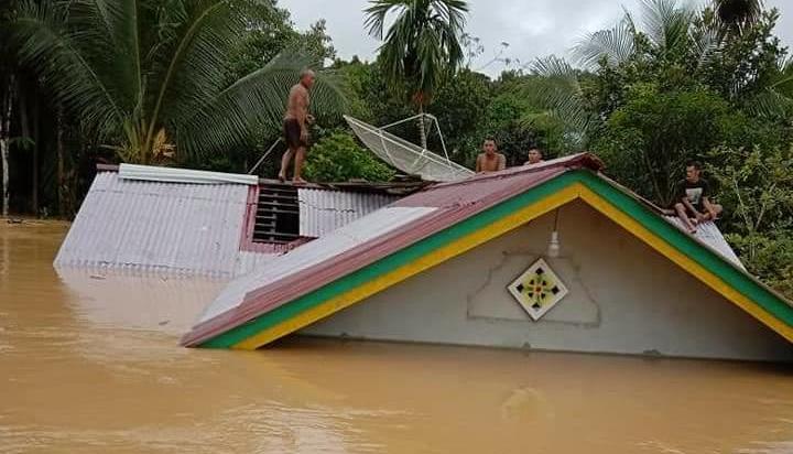 Banjir Hanyutkan Rumah Warga, Silat Hulu Siaga Satu