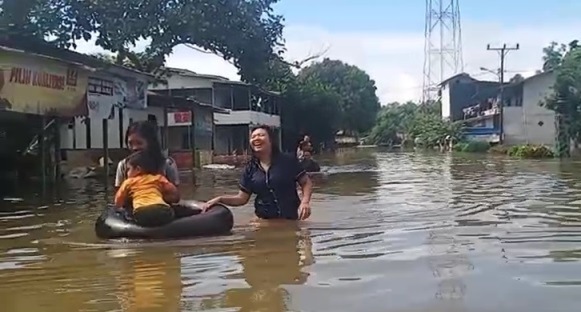 Banjir 2,5 Meter Rendam Dusun Tapan Jaya di Jelai Hulu