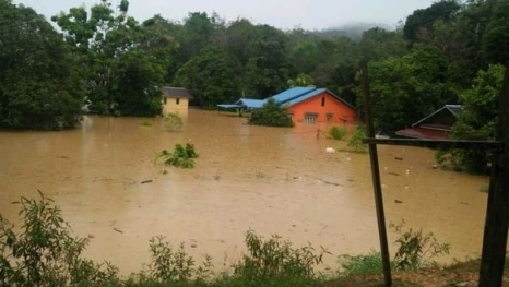 Banjir Kepung Empat Kecamatan di Kapuas Hulu
