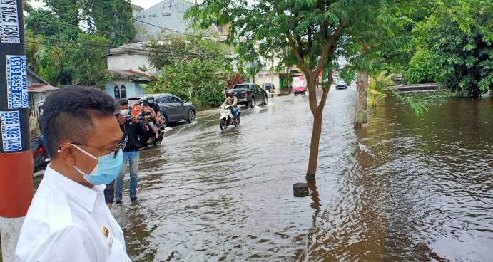 Wali kota tinjau banjir di Pontianak