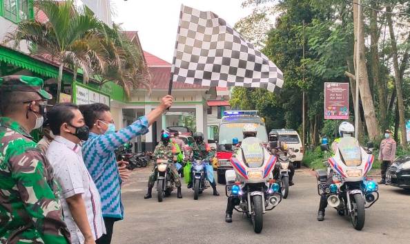 Bantuan Beras untuk Warga Terdampak PPKM Darurat di Pontianak