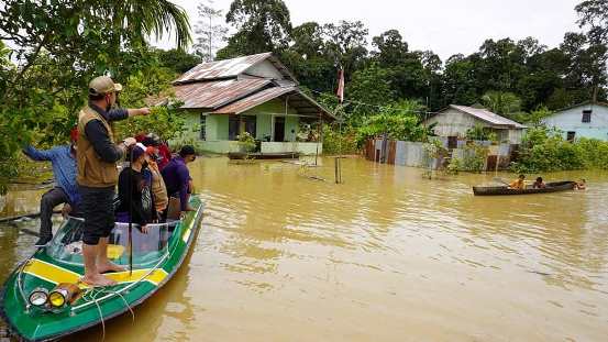 banjir kapuas hulu_fb franskus diaan_ruai.tv