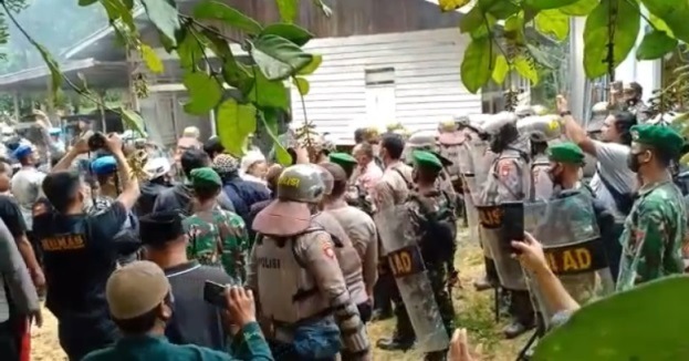 Jemaat Ahmadiyah Sintang