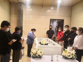 Bupati Jarot dan Gubernur Midji Sambut Jenazah Sudiyanto di Bandara Supadio