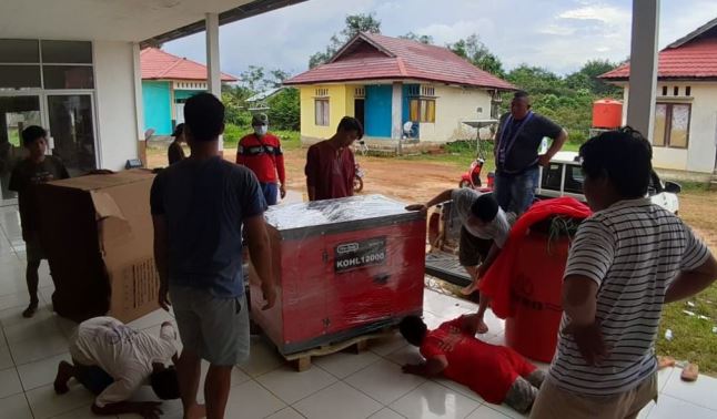 Puskesmas Desa Matan Jaya Terima Bantuan Genset dari Perusahaan