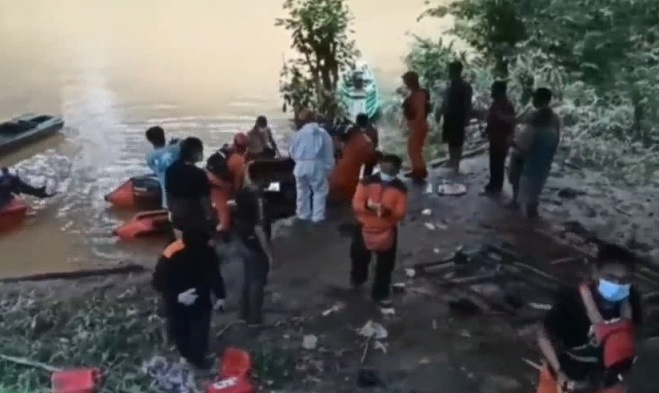 remaja tenggelam di sungai