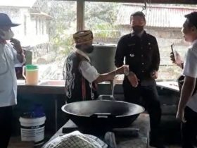 30 Tahun Tekuni Gula Aren, Sa'em Mampu Kuliahkan Anak