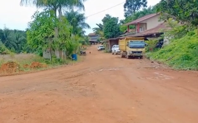 Warga Tapang Tingang Harapkan Perusahaan Rawat Jalan