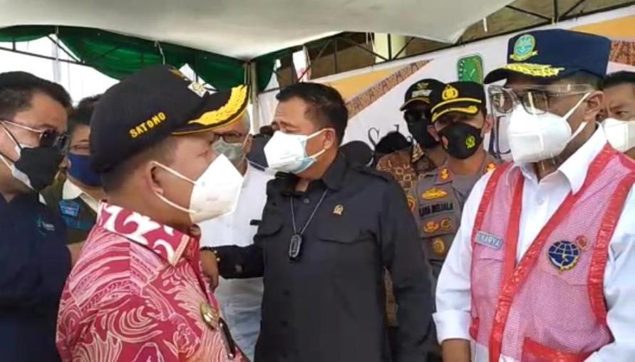 Menhub Kunjungi Aruk, Bupati Sambas Sampaikan Tiga Usulan Ini