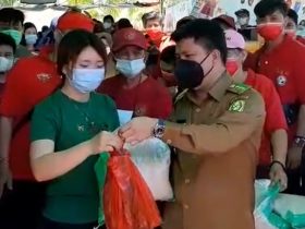 Peresmian Vihara Dirangkai Vaksinasi Massal, Warga Terima Beras dan Ikan