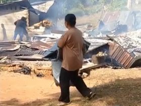 Rumah Terbakar Saat Pasutri Ini Pergi ke Ladang