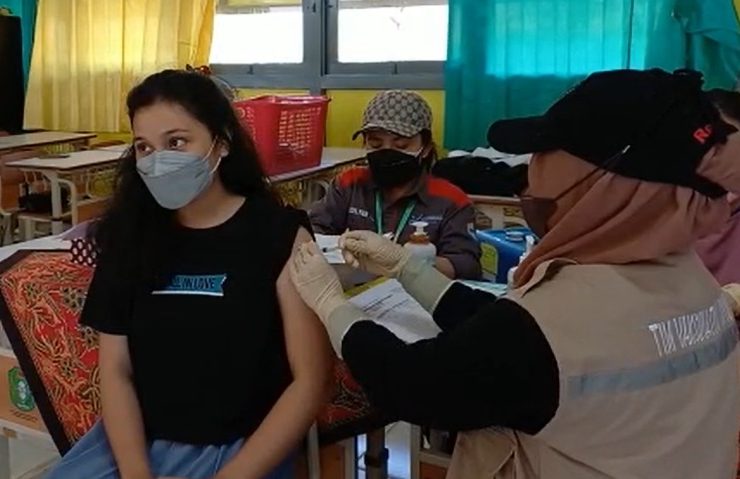 172 Siswa SMA di Sanggau Terima Vaksinasi Dosis Pertama