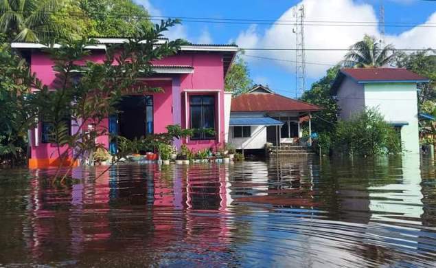 Banjir Melanda Kota Sintang
