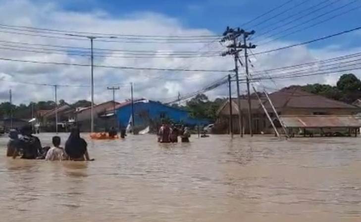Banjir Terjang 10 Kecamatan di Kapuas Hulu