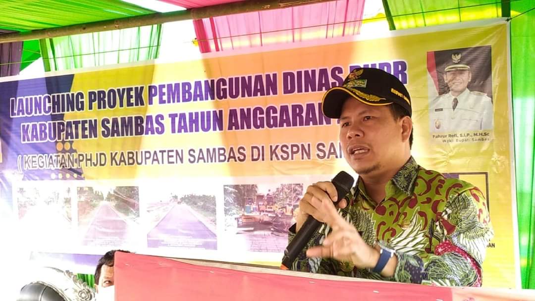 Bupati Sambas Resmikan Jalan Simpang Empat-Tanah Hitam