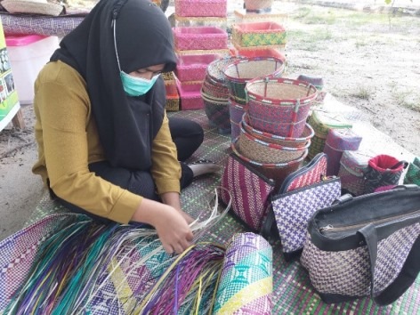 Dekati Pasar, YP Fasilitasi Pengrajin Jualan Keliling