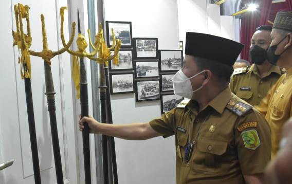 561 Koleksi Budaya di Museum Daerah Sambas