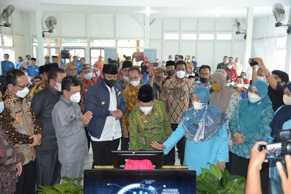Bupati Sambas Luncurkan Program Adminduk di Tebas
