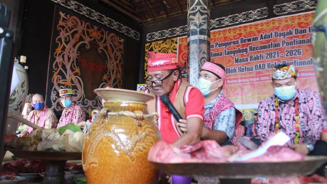 ritual adat nyangahatn DAD pontianak timur_ruai.tv