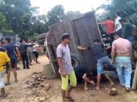 Laka Tunggal, Dump Truk Sawit Terguling 