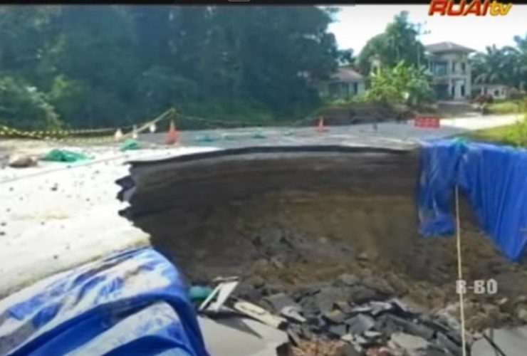 logsor jalan negara di Sanggau_ruai.tv