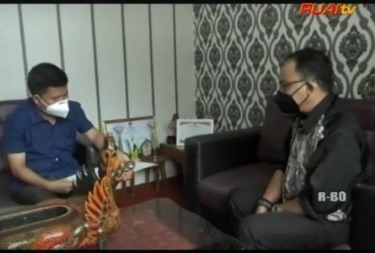 Bupati Sambas Satono berkunjung ke redaksi Ruai TV