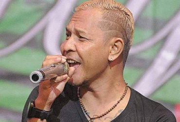 In Memoriam Martinus Boteng, Vocalis Bakau Band_ruai.tv