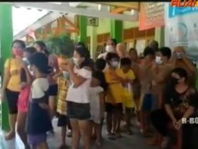 Menghibur Anak-anak Korban Banjir - VIDEO