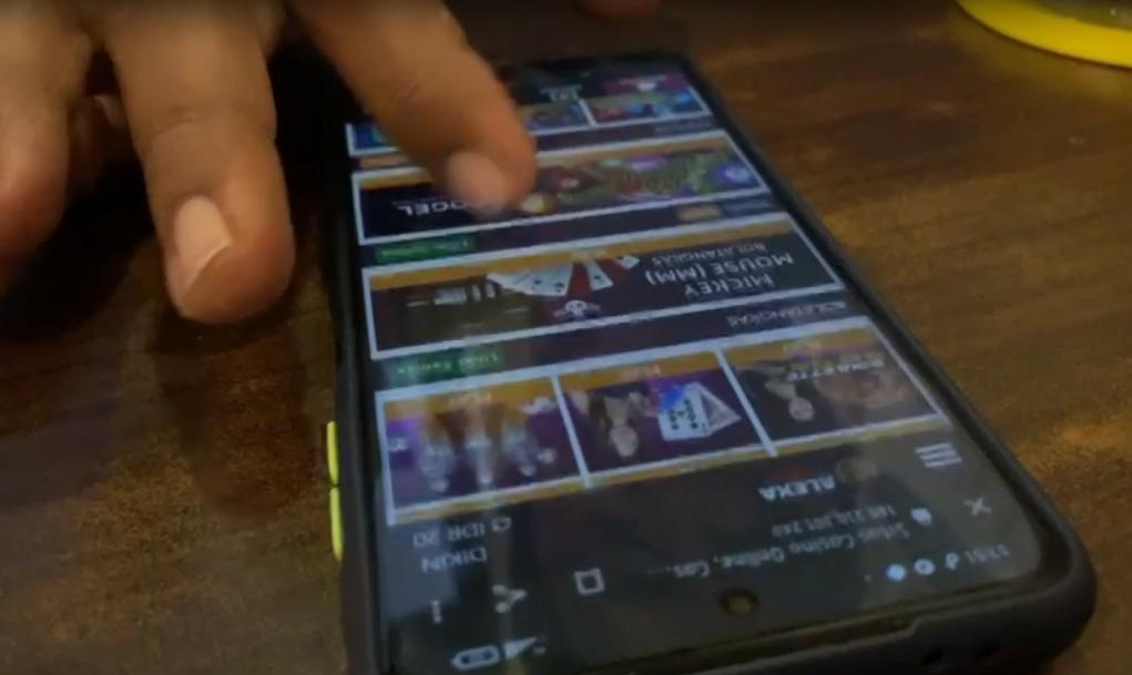 Utang Ratusan Juta, Terjebak Judi Online di Kayong Utara