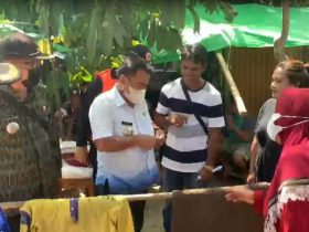 Bupati Temui Pengungsi di Kuburan: “Dah Berope Ari Ngungsi?”_ruai.tv