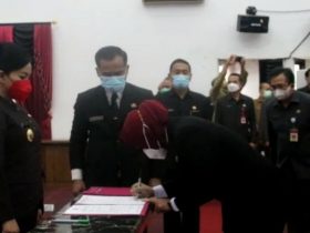 Bupati Karolin lantik pejabat di Kabupaten Landak_ruai.tv
