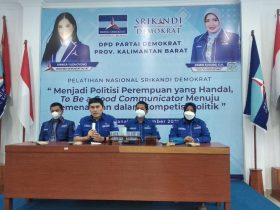Pengurus DPP dan DPD Demokrat saat memberikan keterangan Pers di Pontianak, Selasa (23/11/2021). Foto: DOK/ruai.tv