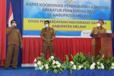 Nyanyi Teluk Bayur, Kades Ini Terima Hadiah dari Gubernur Midji_ruai.tv