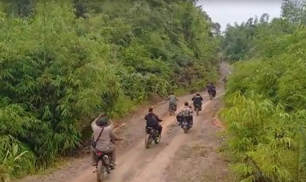 jalan tikus di perbatasan RI-Malaysia di Kalbar -RUAI.TV