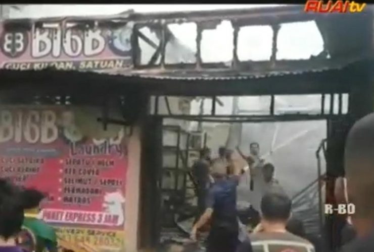 kebakaran laundry di Ngabang - RUAI.TV