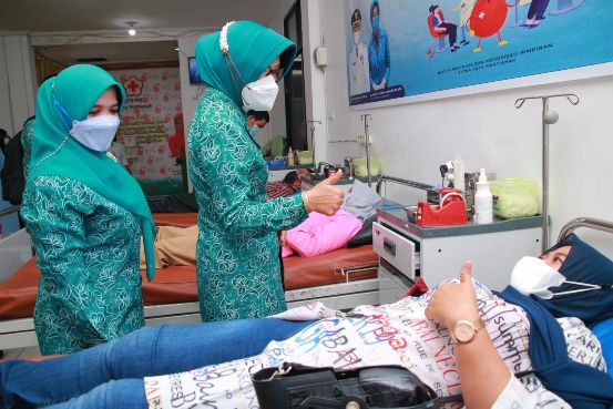 aksi donor darah PKK_prokopim_ruai.tv