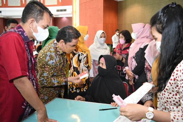 6 Kecamatan di Kota Pontianak Terima Bantuan Tunai