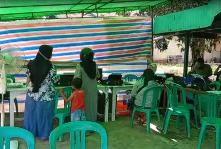 Kantor Desa Darurat Gunakan Terpal di Sungai Ringin