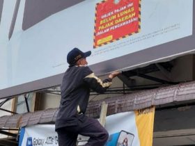 52 Reklame di Pontianak Disegel, Ini Sebabnya