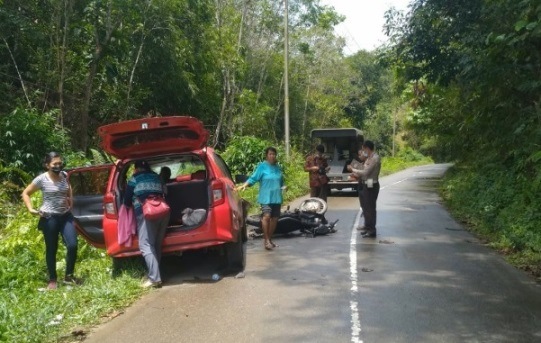 tabrakan di banyuke hulu_ruai.tv