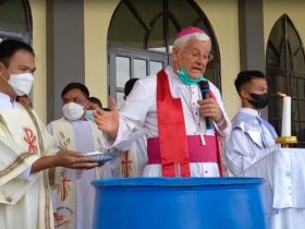 Resmikan Gereja Katolik Mukok, Ini Pesan Uskup Mencuccini