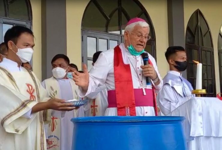 Resmikan Gereja Katolik Mukok, Ini Pesan Uskup Mencuccini