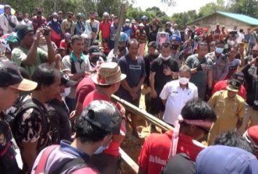 Kesal dengan Gubernur Midji, Warga Blokir Jalan Binjai