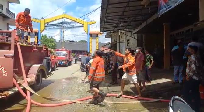 rumah terbakar oemadam kebakaran sanggau