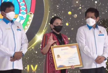 Kado Akhir Tahun dari Karolin untuk Landak