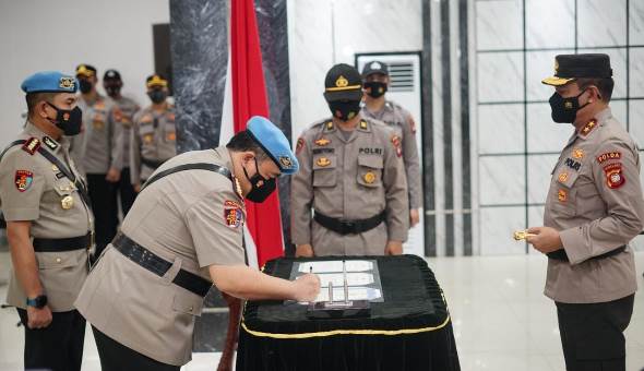 10 Perwira Menengah di Polda Kalbar Mutasi Jabatan
