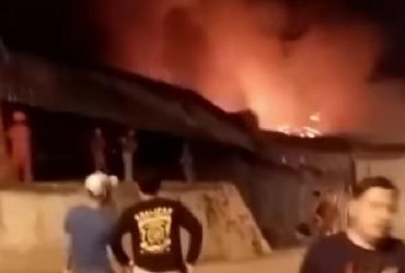 Gudang Kelapa Sawit di Tayan Terbakar
